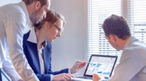 Google Ads ou SEO? Qual a melhor estratégia para sua empresa?